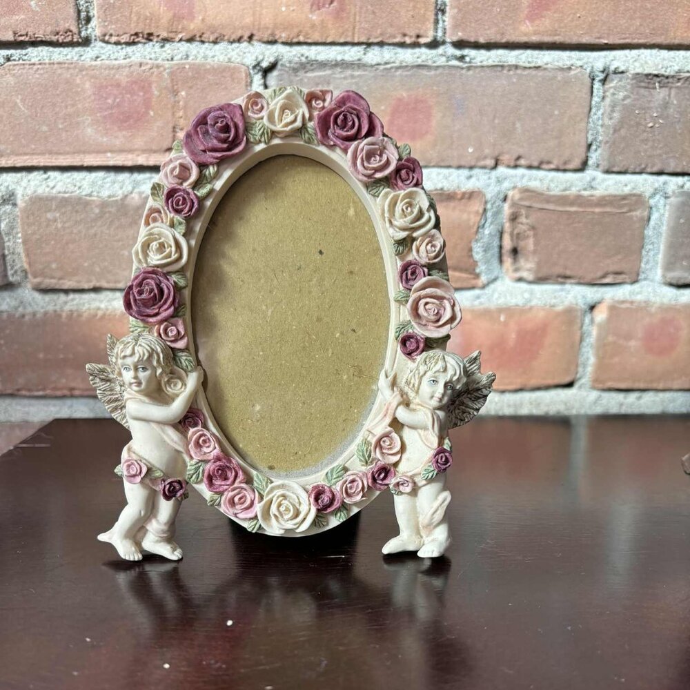 Vintage Dezine Resin Floral Picture Frame Oval with Cherubs